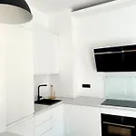 Sandrix - Stylish And Exclusive In Tricolore Апартаменты