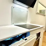 Апартаменты Sandrix - Stylish And Exclusive In Tricolore Милан