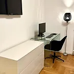 Апартаменты Sandrix - Stylish And Exclusive In Tricolore Милан
